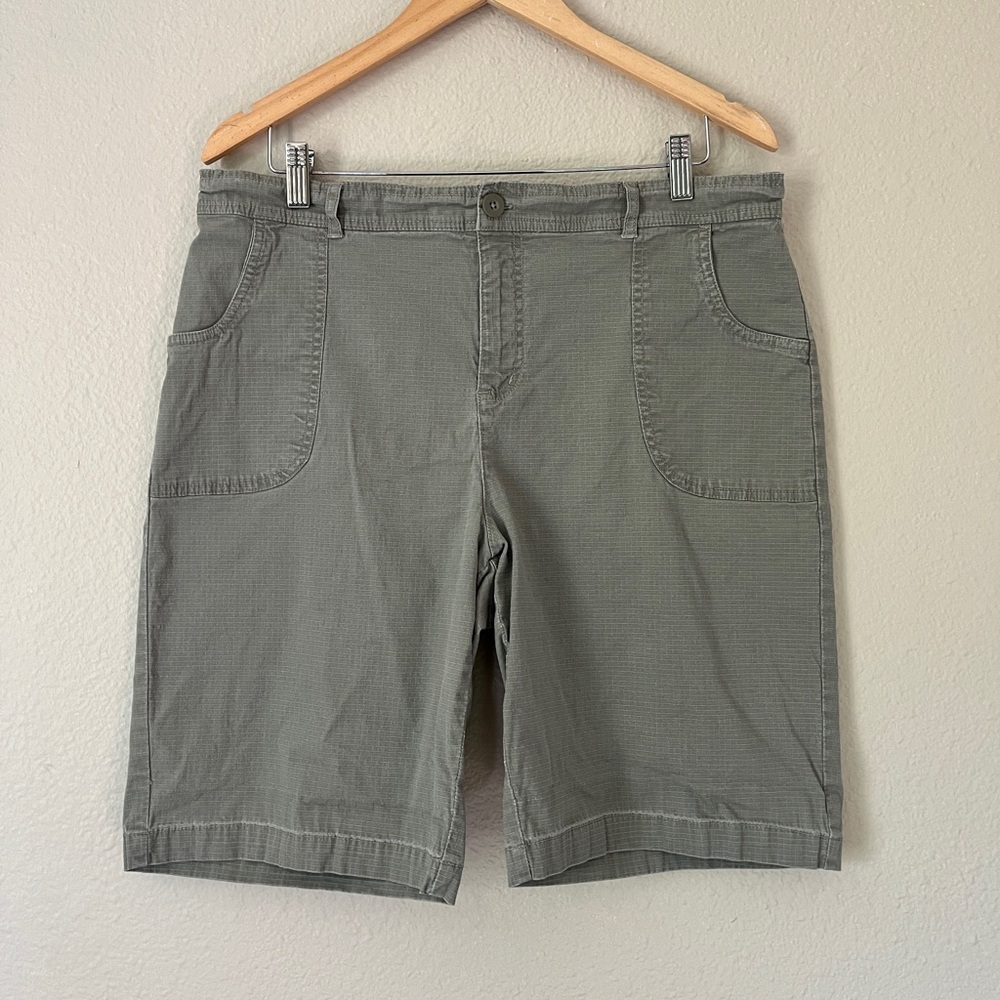 Big Dogs Retro Chino Shorts Men 34 Green Khaki 10” Inseam